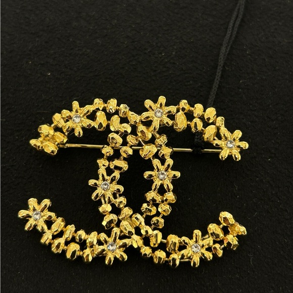Chanel Gold Floral Brooch - Picture 1 of 4